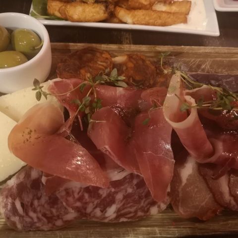 Bild från Aqui Tapas & Bar av My J. (2020-01-13)