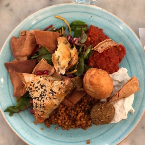 Vegetariskt meze – Photo from Babel Deli by Fredrik J. (13/03/2018)