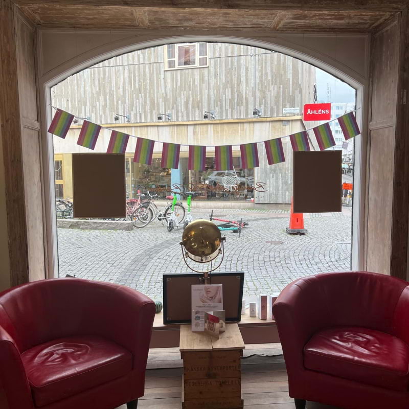 Bild från Beauty and The Barber av Josefin G. (2023-04-12)