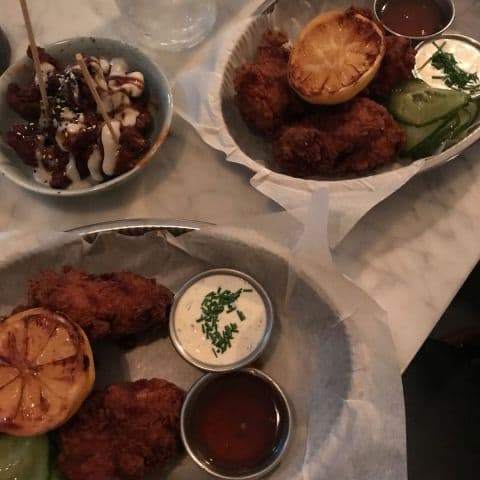 Korean fried chicken and cauliflower (blomkål) – Bild från Bird City av Adam L. (2017-09-23)