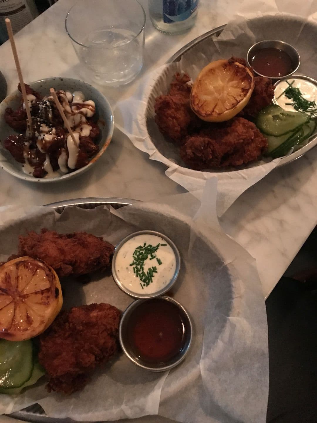 Korean fried chicken and cauliflower (blomkål) – Bild från Bird City av Adam L. (2017-09-23)