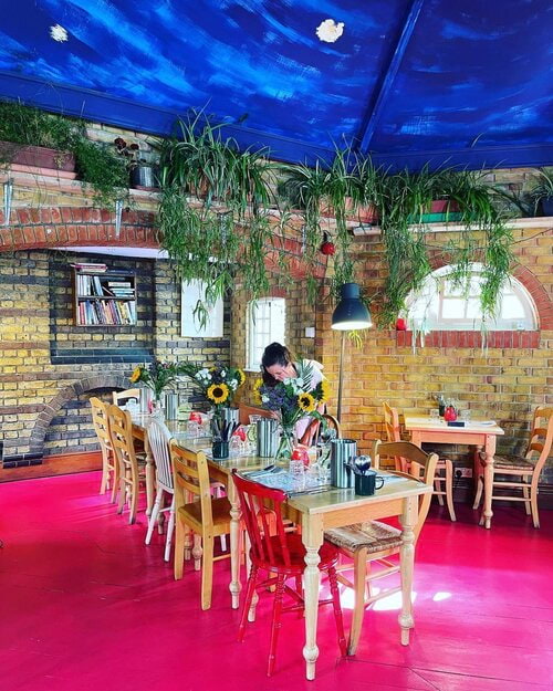 Café Van Gogh – Vegan restaurants