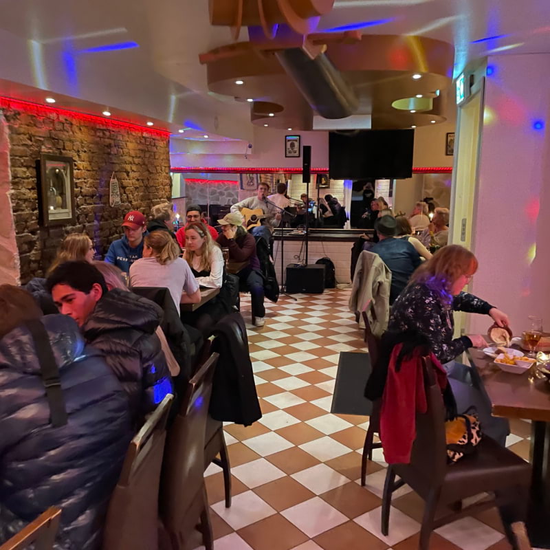 Photo from Café Cello  by Fred R. (23/11/2021)