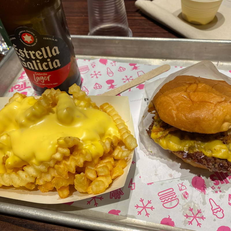 Bild från Shake Shack Tottenham Court Road av Peter B. (2023-12-02)