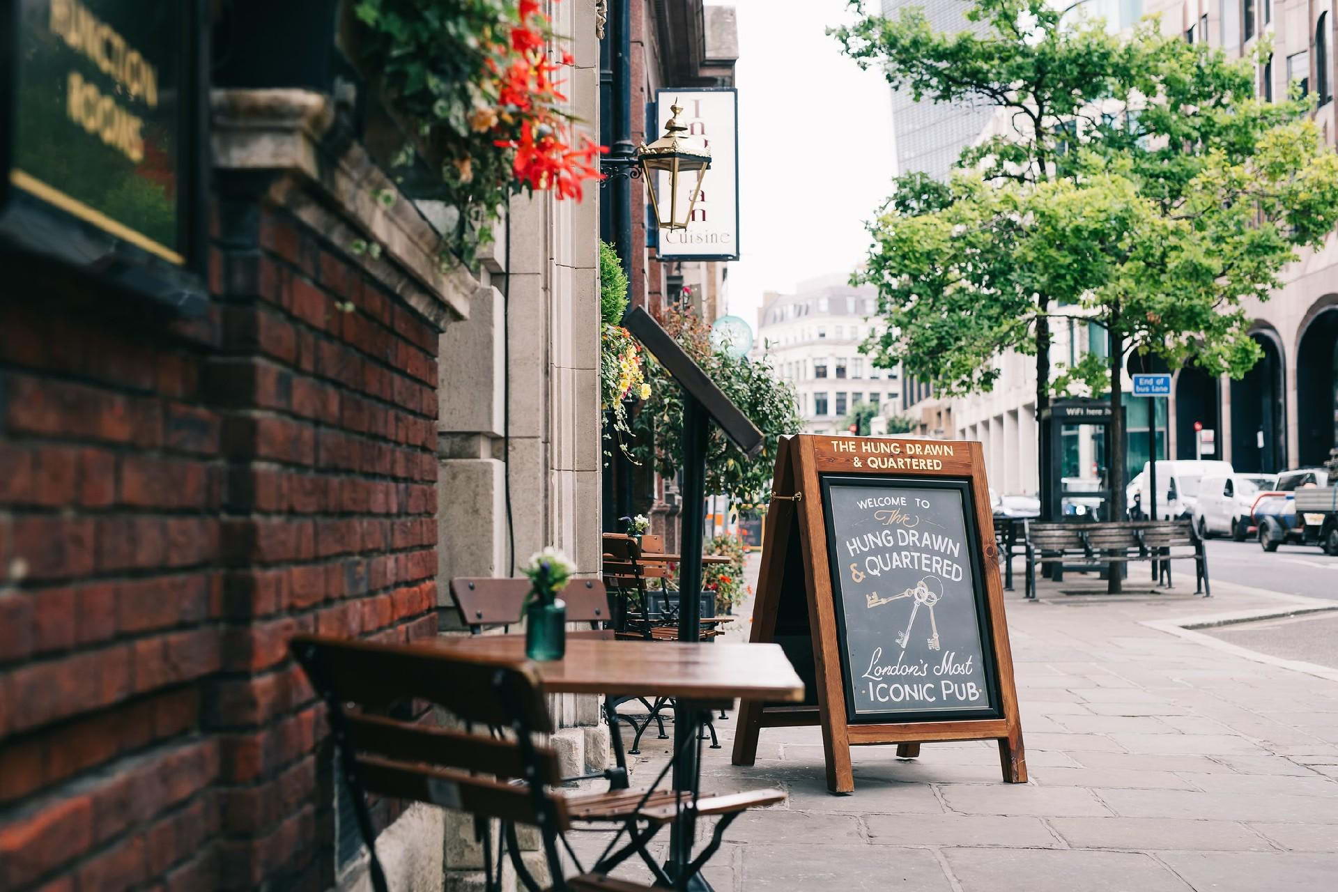 Hung, Drawn & Quartered – Pubs with quirky, fun, and unusual names