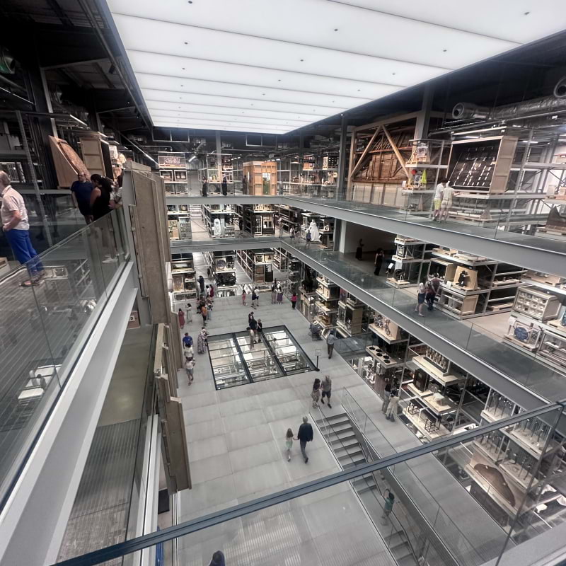 Bild från V&A East Storehouse av Daniel S. (2025-06-21)