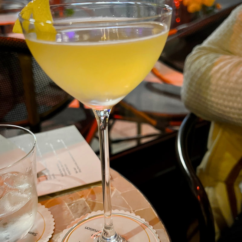 MAP Petite Maison Corpse Reviver #2 – Bild från MAP Petite Maison av Cocktailguiden S. (2023-02-19)