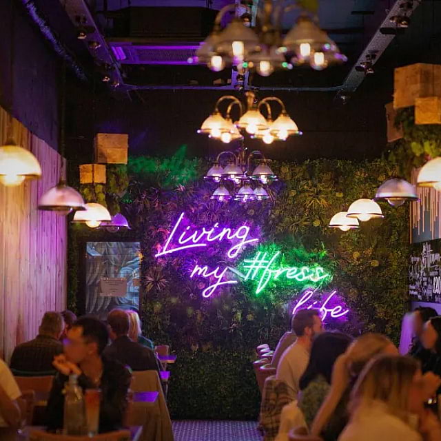 Fress Restaurant & Bar