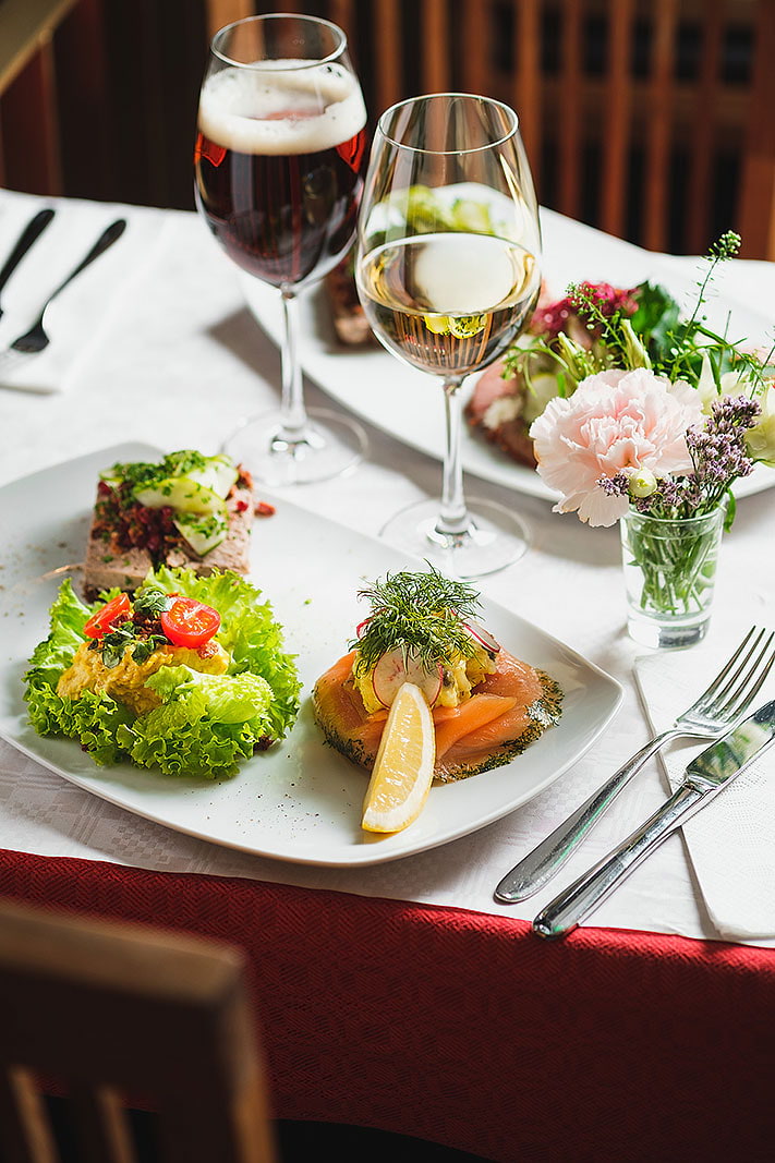 Nybroe Smørrebrød Östermalmshallen – Smultronställen