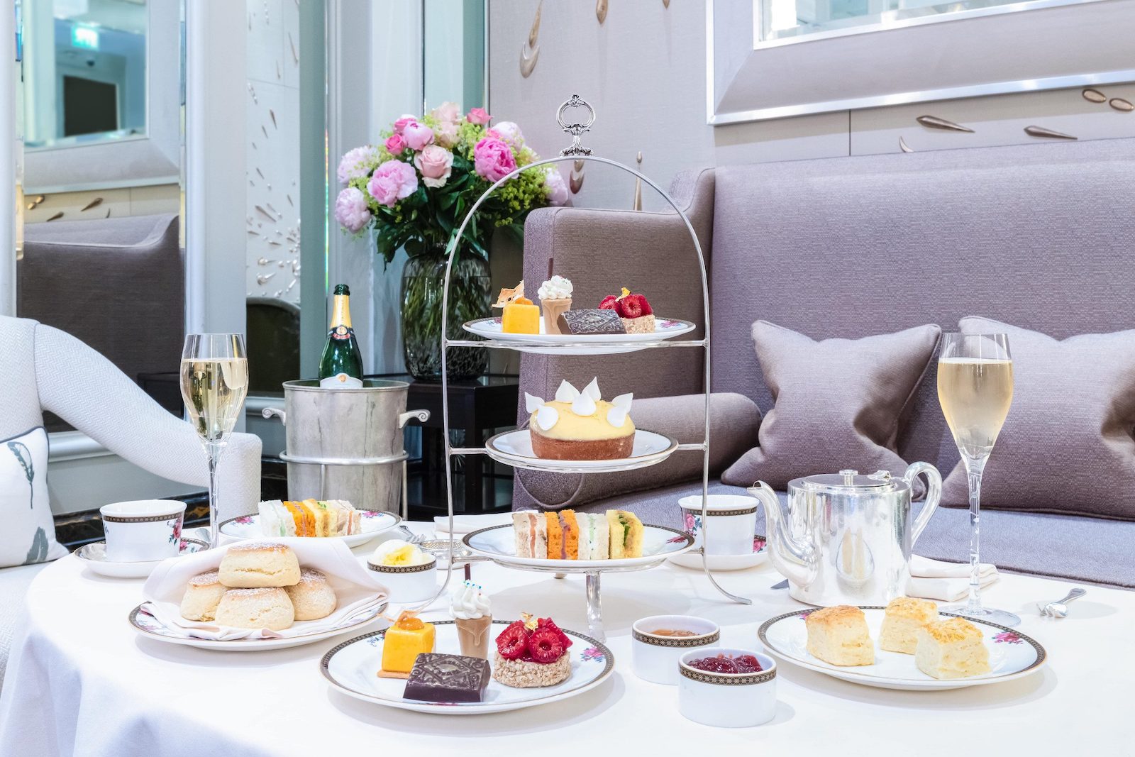 Palm Court at The Langham – Hotels with afternoon tea
