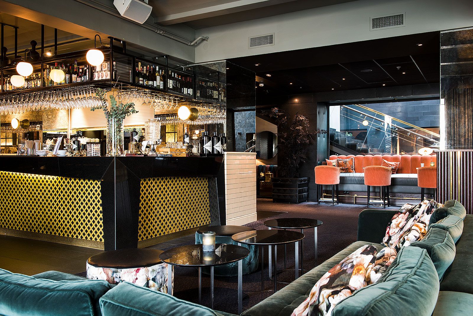 Postbaren – Hotellbarer