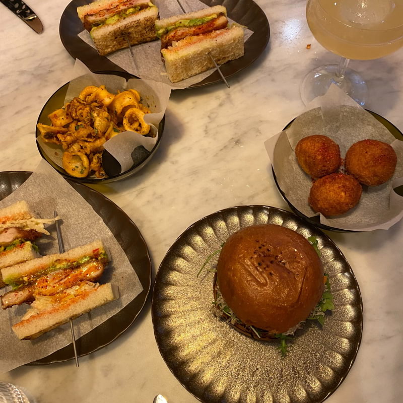 Calamares, club sandwich, kroketter mm – Bild från Villa Dagmar av Adam L. (2021-05-15)