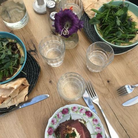 Veganskt + smörrebröd – Bild från Slottsträdgårdens Café av Jessica K. (2019-10-16)