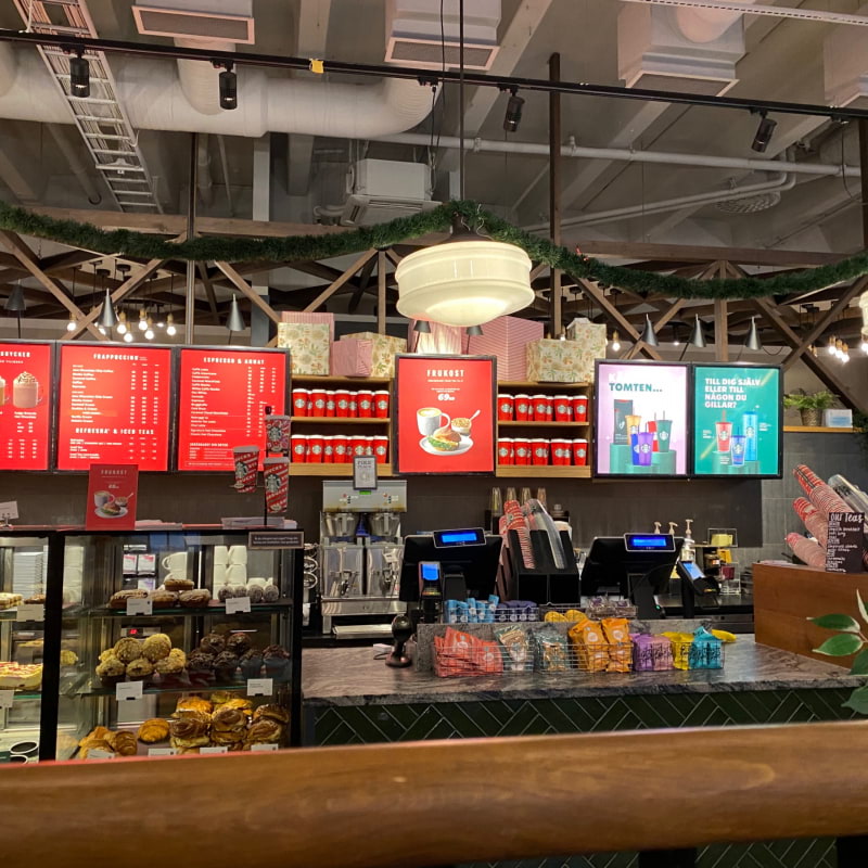 Bild från Starbucks Hamngatan av Peter B. (2021-11-10)