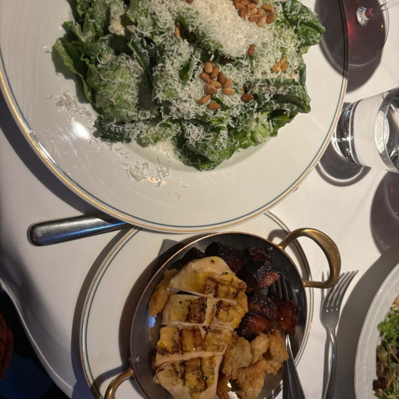 Ceasar sallad med kyckling – Bild från Brasserie Astoria av Sofie L. (2024-05-12)