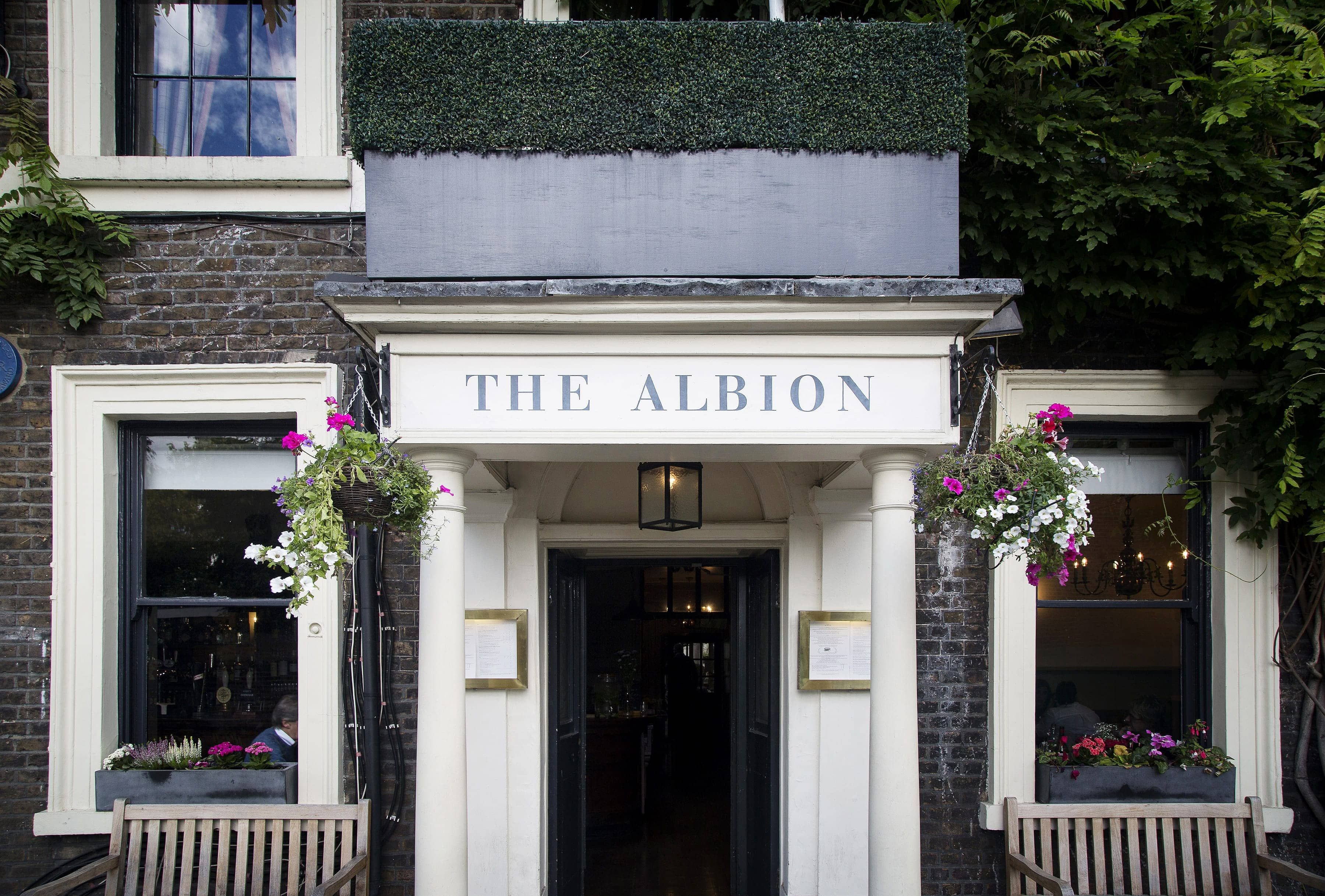 The Albion – Cosy pubs
