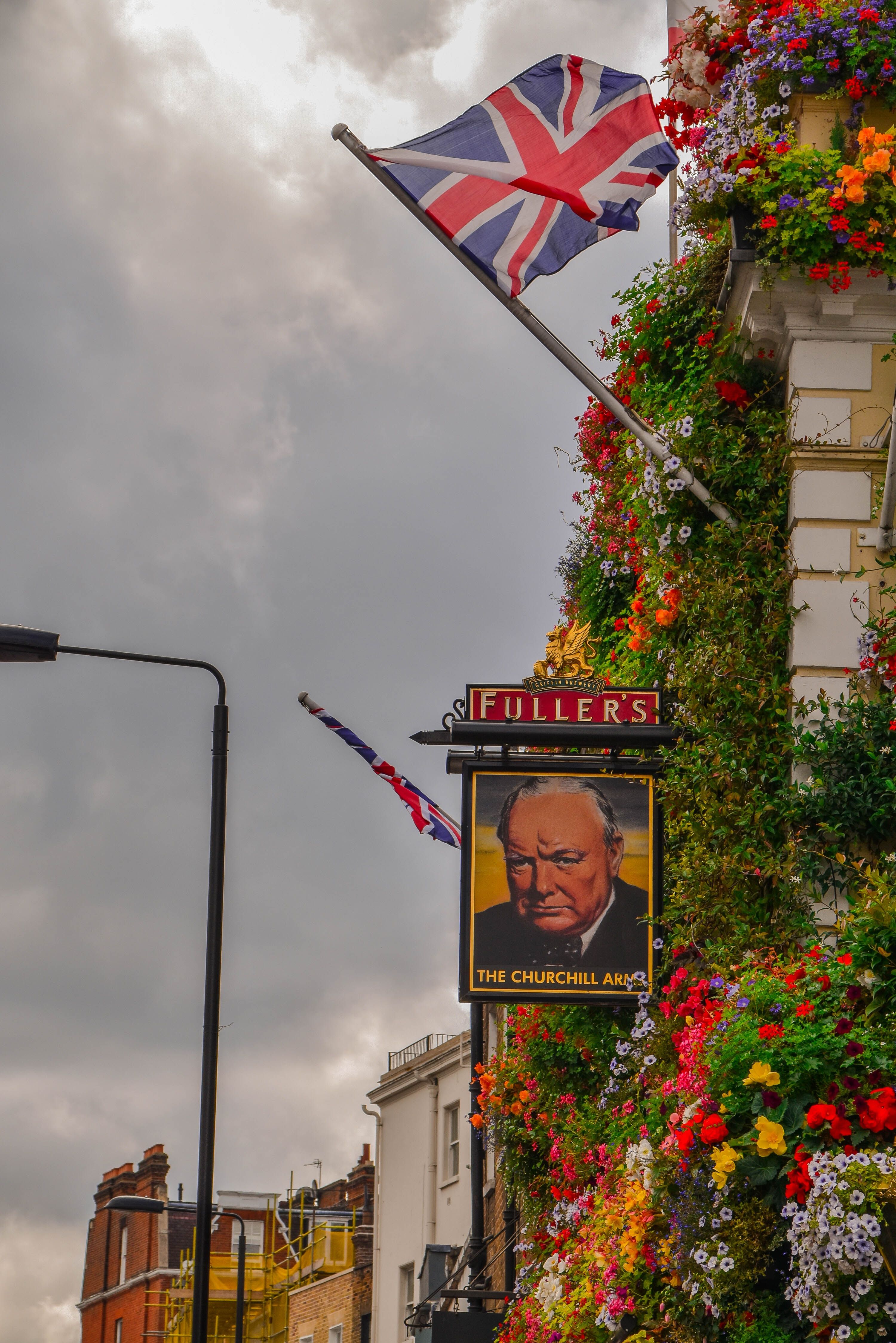 The Churchill Arms – Cosy pubs