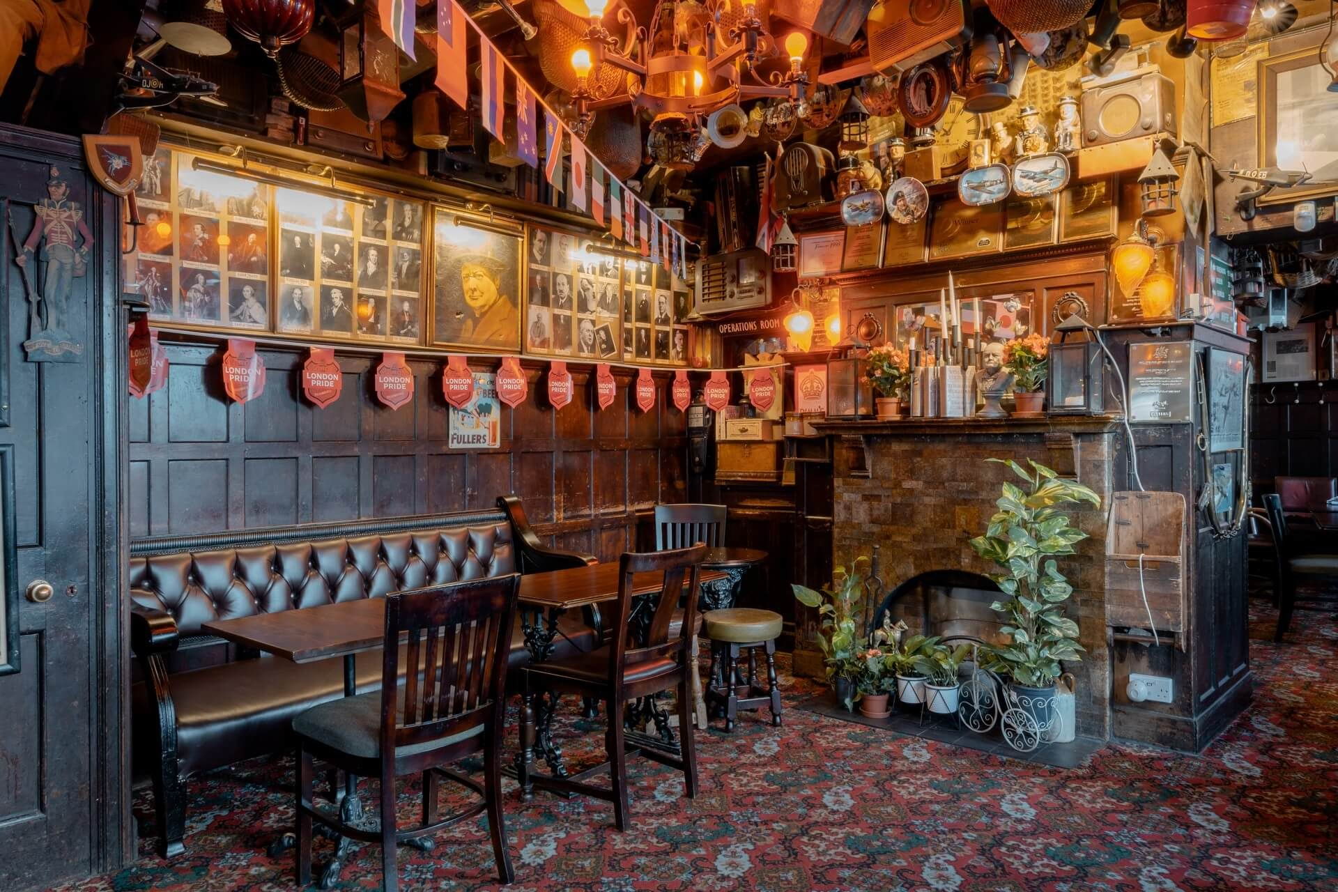 The Churchill Arms – Cosy pubs