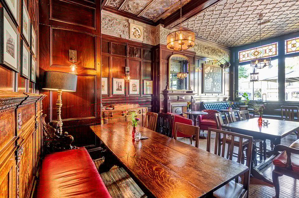 The Crown & Greyhound – Cosy pubs