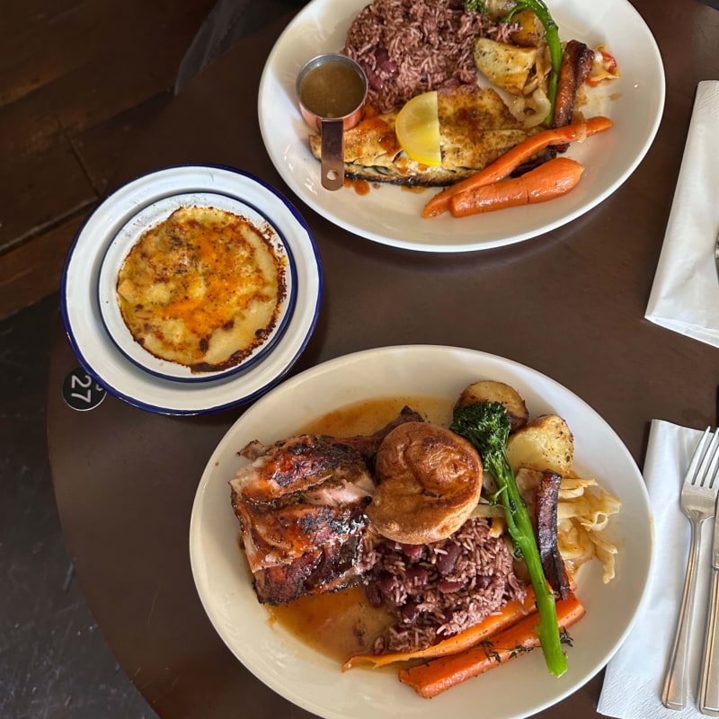Sunday roast – Photo from The Tavern on the Hill by Daniel S. (22/01/2023)