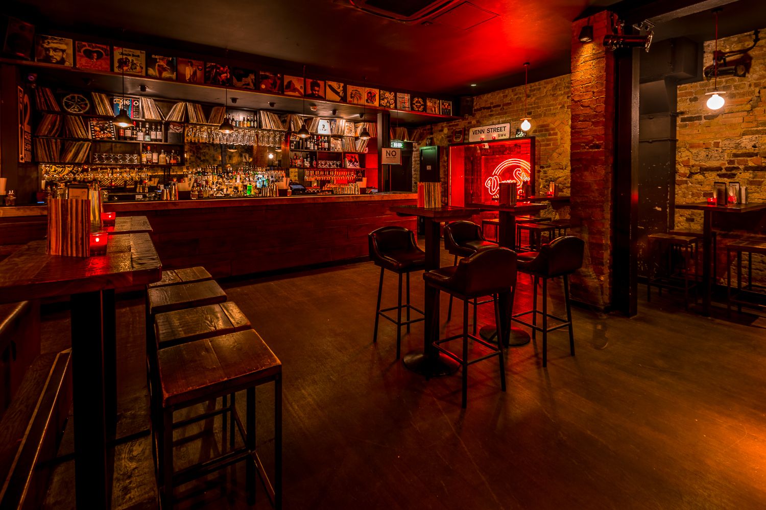 Venn Street Records – Happy hour