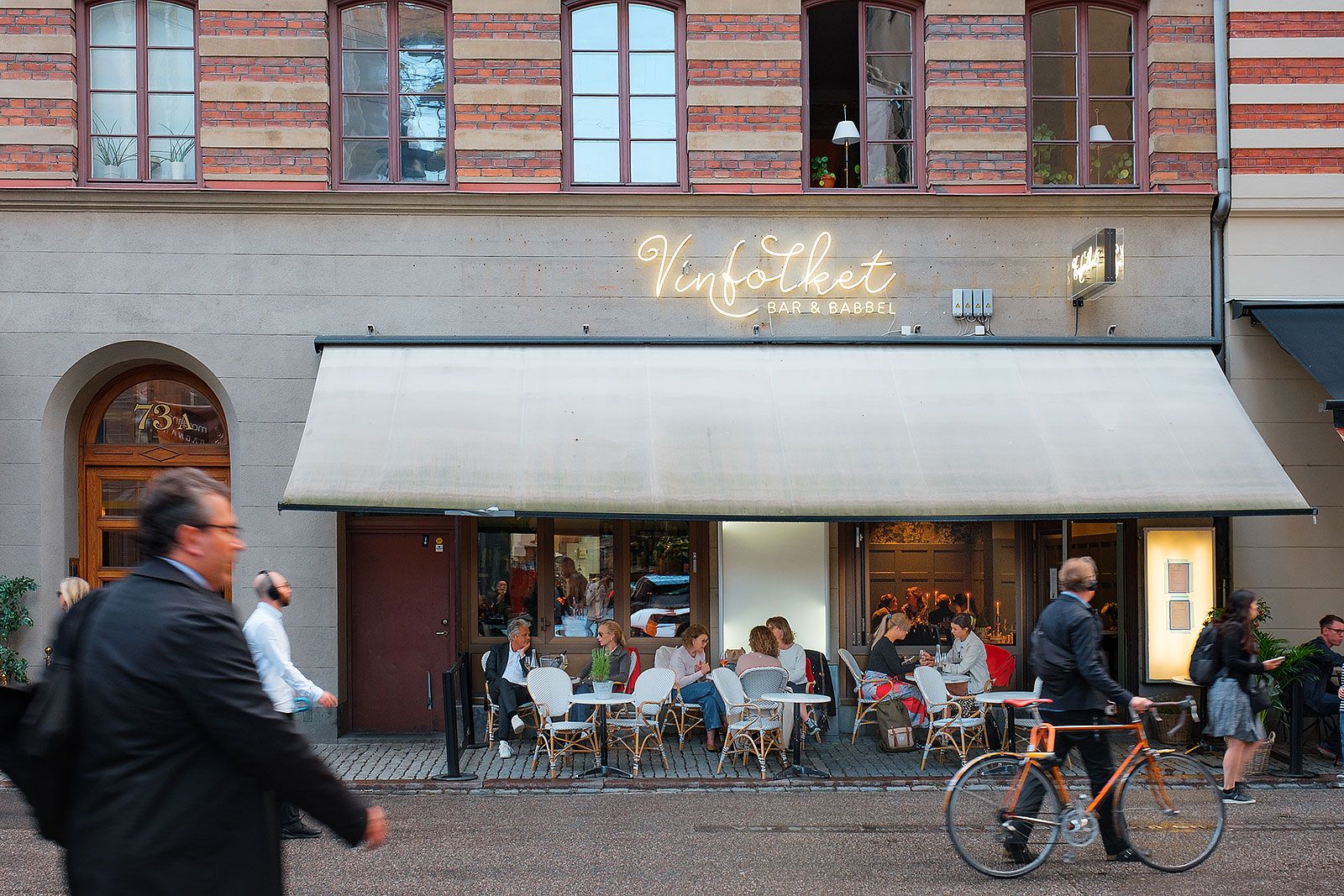 Vinfolket Drottninggatan – Restaurants in Stockholm City